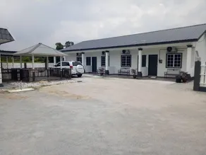 FAMILY STUDIO HOUSE - SHAH HOMESTAY PULAU INDAH - Image 3