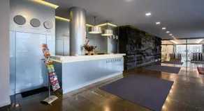 Hotel Lux - Image 3
