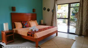 El Roble Nature Hotel & Lagoon - Image 2