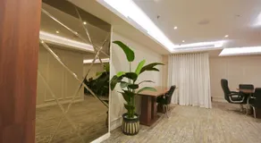 Park Town Hotel - Image 2
