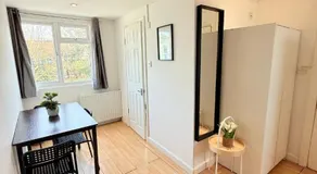 Wembley Rooms - Image 3