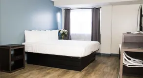 Crystal Inn Eatontown - Image 2