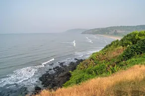 Bakul & Aboli - Pet friendly cottage with Sea View - Image 3