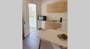 V&E's Apartments - Image 3