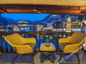 Yuejian Yayuan River View Inn - Image 3