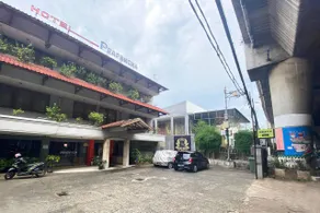 Urbanview Mroom PH Kemang - Image 3