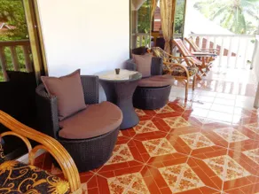 Linsen Self Catering Apartments - Image 3