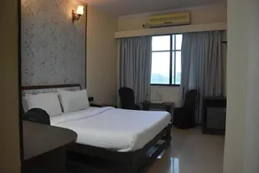 Hotel Royal Regency - Image 2