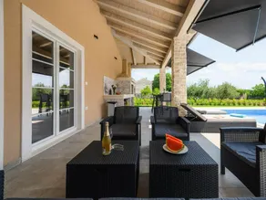 Villa in Maružini with Private Pool - Image 3