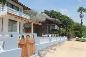 Dinuda Lagoon Hotel - Image 5