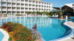 Balaton Hotel - Image 2