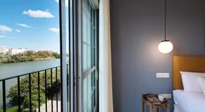 Magno Apartments Paseo de la O - Private Parking included - Image 3