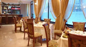 Contessa Hotel - Image 2