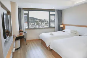 Weihai Sunshine Building Hotel - Image 2