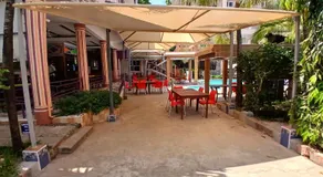 Premier Guest Residence Hotel - Image 4