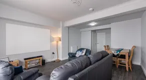 Maritime House Two - 4BR Sleeps 10 Near City Centre - Image 3