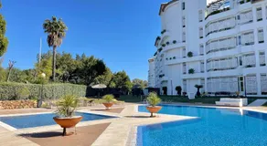 PUERTO BANUS MARBELLA PLAYAS DEL DUQUE - Image 2