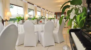 Pass Hotel - Image 2