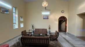 Palm Groove Holiday Home - Image 2