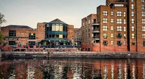 Surrey Docks London near Canada Water Easy Access to Canary Wharf Pier - Image 4
