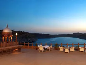 WelcomHeritage Bal Samand Lake Palace - Image 4