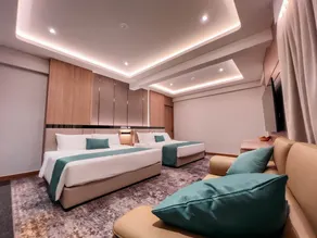 Crystal Inn - Image 4