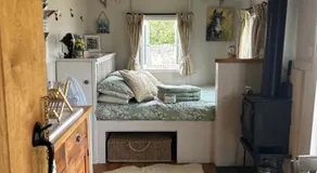 Willowbank shepherds hut - Image 5