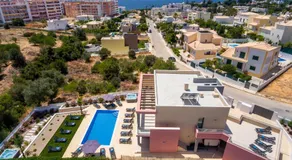 Villa Riviera - com piscina aquecível, 2 jacuzzis e BBQ em Armação de Pêra - Image 4