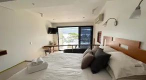 BlueWater Penthouse Guesthouse - Image 2