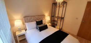 The Leopards Pad, luxury 2 bed 2 bath apartment - Image 4