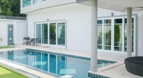 Luxury 4 Bedroom Beach House - Image 5