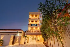 Super Townhouse Oak FRI Dehradun Formerly Hotel EL Portrait - Image 2