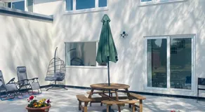 1 Orchard Farm Cottages Sleeps 10, Open plan Kitchen & Large Garden - Image 5