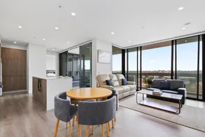Luxe 2-Bed: Modern Interiors, Balcony & BBQ Area - Image 2