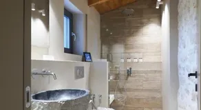 Stonehouse Grace - Image 2