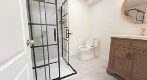 Cozy room with private bath near Don Mills Subway - Image 5