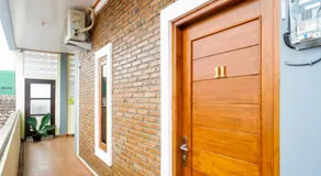 Urbanview Hotel Telu Wolu Monjali by RedDoorz - Image 5