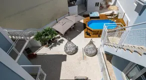 Dona Simone Boutique Suites & Studios - by @ rita's place - Image 4