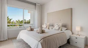 Luxury Apartment with Free Alcazaba Lagoon Access - Image 2
