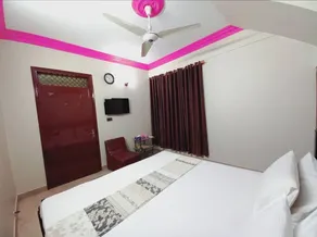 Cosy Inn Millennium - Image 3