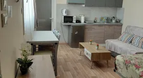 3SYS Apartment 403 - Image 4