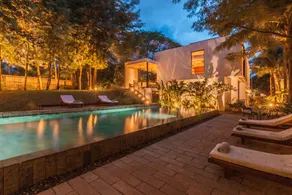 Rose Apple Residences-  Luxurious 5 Bedrooms Villa - Image 4
