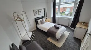 Stunning 4 BedHouse Company Workers Welcome, Parking, Wifi, Netfix - Image 5