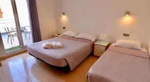 Hotel Ibiza - Image 2