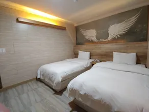 I.Y Hotel - Image 2