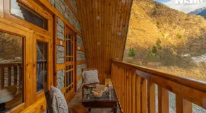 Wisteria Whispers by StayVista - 4BHK River & Mountain-View Tirthan Valley - Image 2