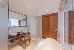 Luxury 1 BR Junior Suite Ocean View #Z43 - Image 3
