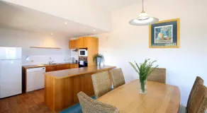 Lorne Ocean Sun Apartments - Image 3