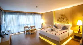 Phi Phi Harbour View Hotel - Image 2