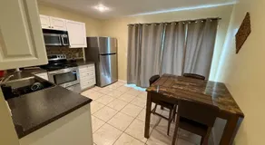 G7 Private Room with Smart TV Near Everything - Image 3